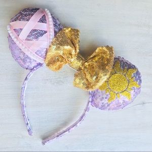 Disney’s rapunzels Minnie ears